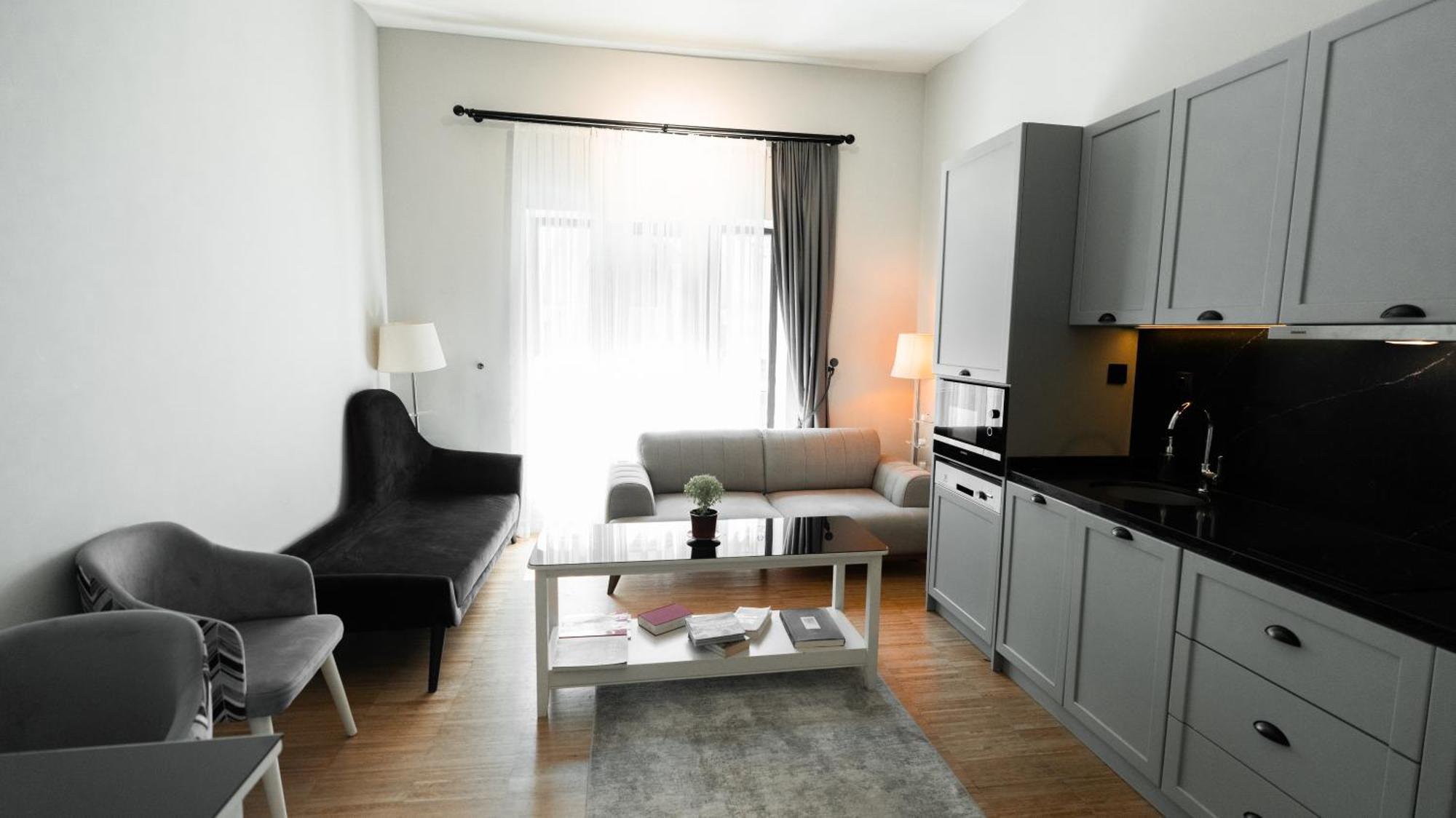 Decamondo Aparthotel